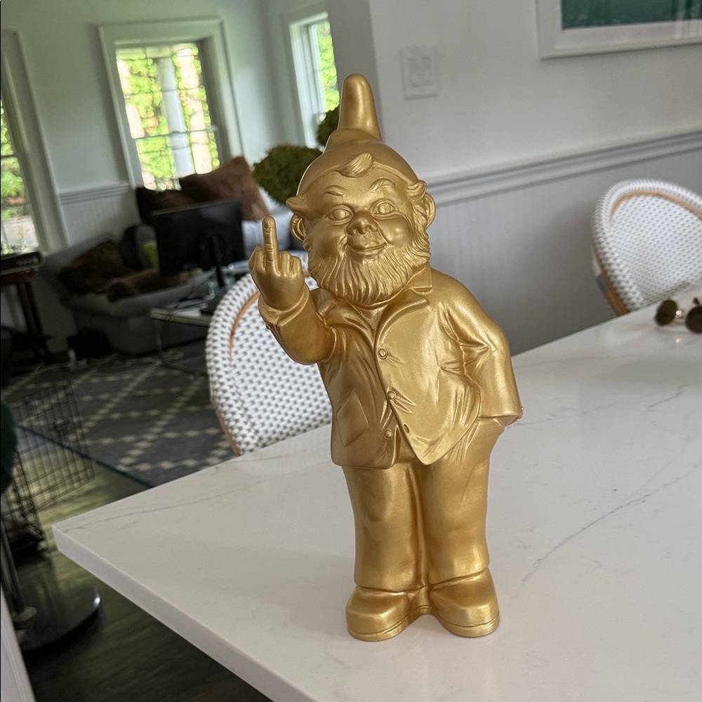 Gold 🖕 Plastic Gnome 🪏🪴